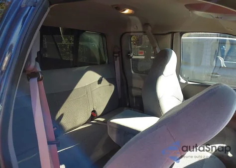 2000 Ford F-150 Work Series/Xl/Xlt from USA, damaged, VIN 1FTZX1720YNA81953